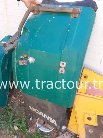 À vendre Pièces détachées carrosserie pour poids lourd Scania 113 complet