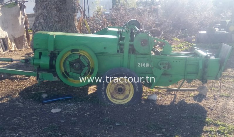 À vendre Presse à moyenne densité John Deere 214WS complet