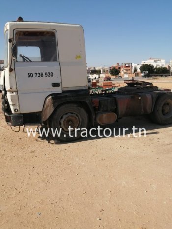 À vendre Tracteur routier sans attelage Renault Major R340 complet