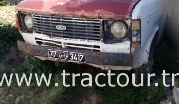 À vendre Camion plateau avec ridelles Ford complet
