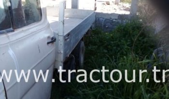À vendre Camion plateau avec ridelles Ford complet