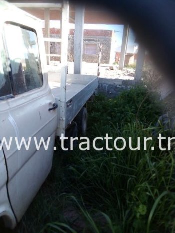 À vendre Camion plateau avec ridelles Ford complet