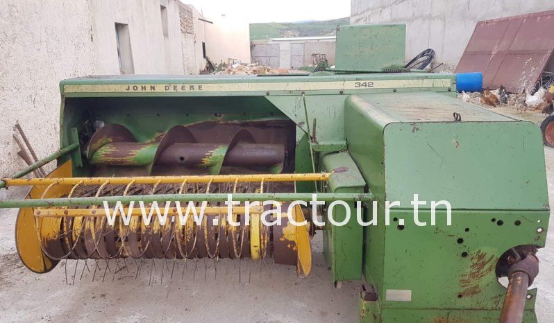 À vendre Presse à paille brissa John Deere 342 complet