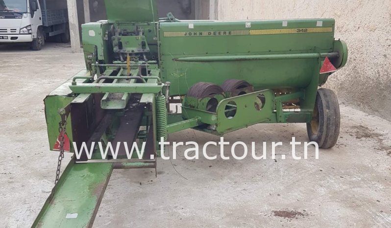 À vendre Presse à paille brissa John Deere 342 complet