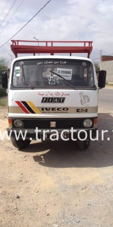 À vendre Camion benne OM 40 complet