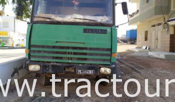 À vendre Camion plateau sans ridelles Renault Major R310 complet
