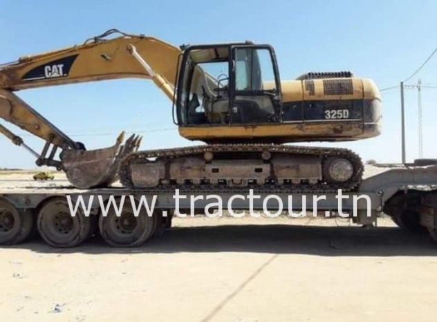 À vendre Pelle sur chenilles avec godet Caterpillar 325 D complet