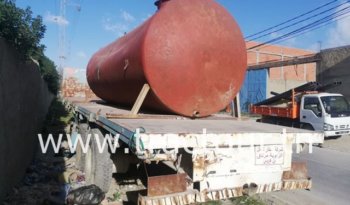 À vendre Semi remorque plateau sans ridelles – complet