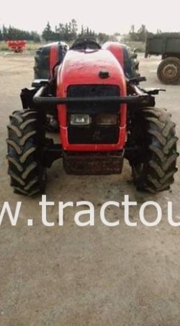 À vendre Tracteur Massey Ferguson 4235 Bon état complet