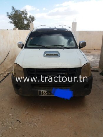 À vendre Camionnette 2 portes avec benne Isuzu D-max 2.5 TD Bon état complet