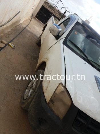 À vendre Camionnette 2 portes avec benne Isuzu D-max 2.5 TD Bon état complet