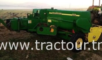 À vendre Presse à moyenne densité John Deere 359 Bon état complet