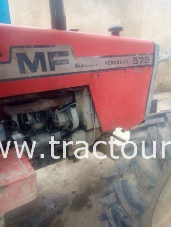 À vendre Tracteur avec cabine Massey Ferguson 575 complet