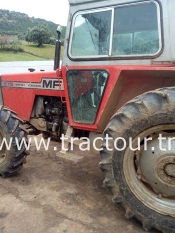 À vendre Tracteur avec cabine Massey Ferguson 575 complet