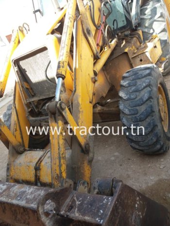 À vendre Tractopelle JCB 3CX Bon état complet