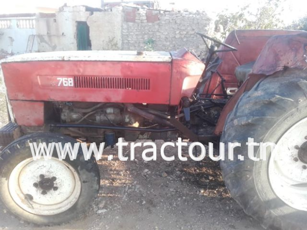 À vendre Tracteur Steyr 768 complet