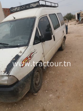 À vendre Utilitaire fourgon Peugeot Expert 1 1.9D (1995 – 2006) Bon état complet