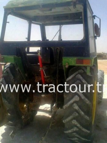 À vendre Tracteur avec cabine John Deere 2300 Bon état complet
