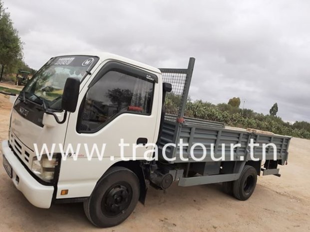 À vendre Camion plateau avec ridelles Isuzu NPR 71 complet