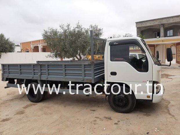 À vendre Camion plateau avec ridelles Isuzu NPR 71 complet