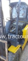 À vendre Chariot élévateur TCM 30 complet