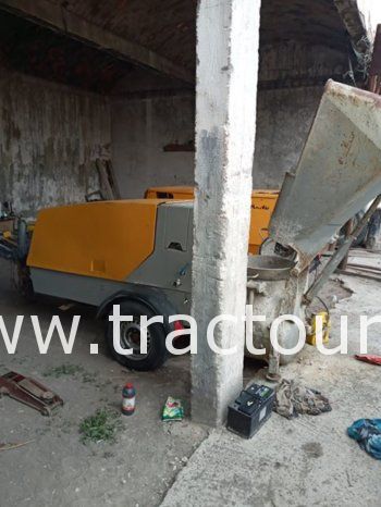 À vendre Pompe à chape 3 cylindres Putzmeister Neuf en excellent état complet
