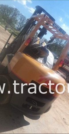 À vendre Chariot élévateur diesel TCM 30 Neuf en excellent état complet