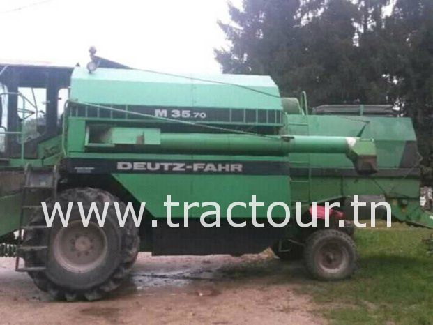 À vendre Moissonneuse batteuse avec cabine Deutz-Fahr M35.70 Bon état complet