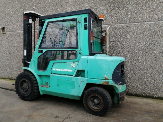 À vendre Chariot élévateur diesel Mitsubishi FD40K 4 Tonnes complet
