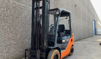 À vendre Chariot élévateur diesel Toyota 02-8FDF18 – 1.8 tonne – Neuf en excellent état complet
