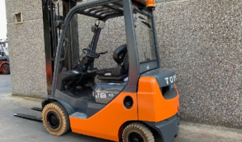 À vendre Chariot élévateur diesel Toyota 02-8FDF18 – 1.8 tonne – Neuf en excellent état complet