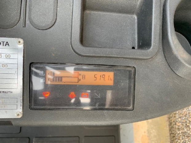 À vendre Chariot élévateur diesel Toyota 02-8FDF18 – 1.8 tonne – Neuf en excellent état complet