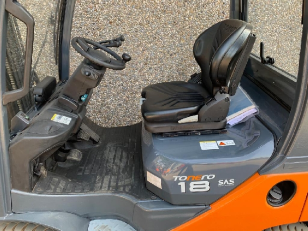 À vendre Chariot élévateur diesel Toyota 02-8FDF18 – 1.8 tonne – Neuf en excellent état complet