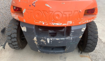 À vendre Chariot élévateur diesel Toyota 5FD70 – 7 Tonnes complet