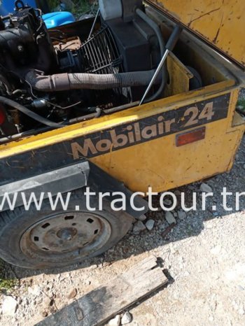À vendre Compresseur à vis Kaeser M24 Bon état complet