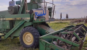 À vendre Moissonneuse batteuse sans cabine John Deere 1157 Bon état complet