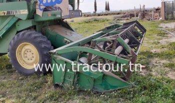 À vendre Moissonneuse batteuse sans cabine John Deere 1157 Bon état complet