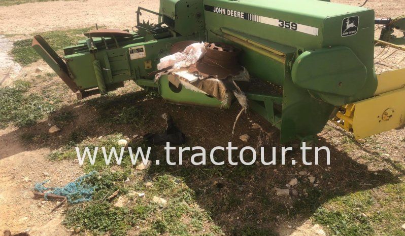 À vendre Presse à paille – Brissa John Deere 359 Bon état complet