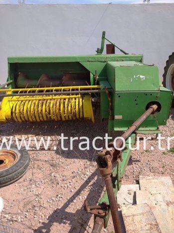 À vendre Presse à paille – Brissa John Deere 342 Bon état complet