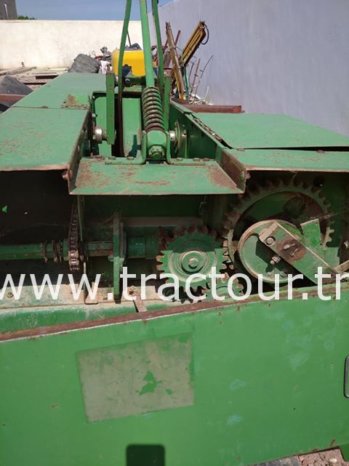 À vendre Presse à paille – Brissa John Deere 342 Bon état complet