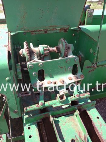 À vendre Presse à paille – Brissa John Deere 342 Bon état complet