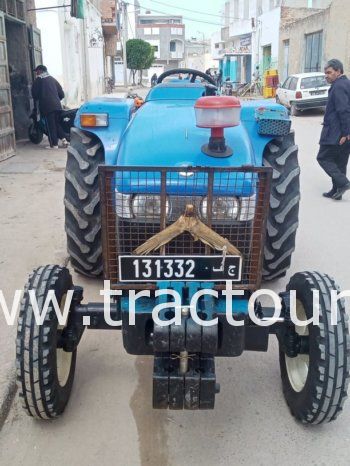 À vendre Tracteur avec matériels New Holland TT40 Neuf en excellent état complet