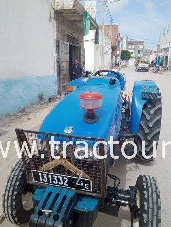 À vendre Tracteur avec matériels New Holland TT40 Neuf en excellent état complet