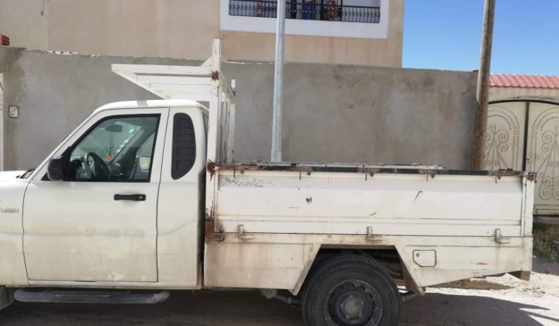 À vendre Camionnette 2 portes avec benne Mahindra Pickup SC (2 portes) Bon état complet