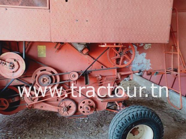 À vendre Moissonneuse batteuse sans cabine Laverda Someca M132 Bon état complet