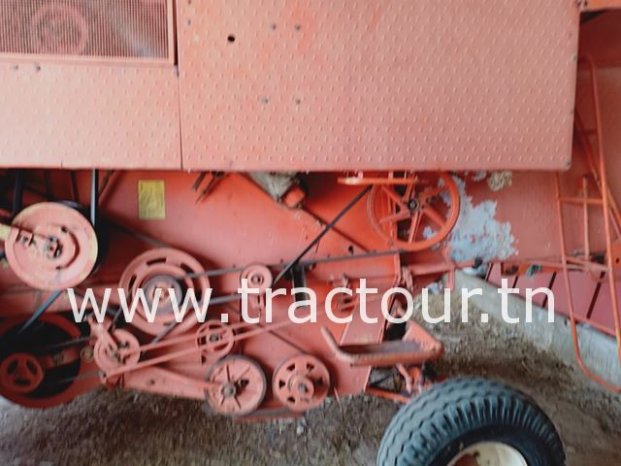 À vendre Moissonneuse batteuse sans cabine Laverda Someca M132 Bon état complet