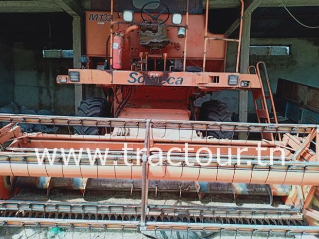 À vendre Moissonneuse batteuse sans cabine Laverda Someca M132 Bon état complet