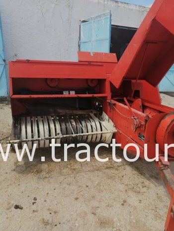 À vendre Presse à paille – Brissa Cicoria 2747F Bon état complet