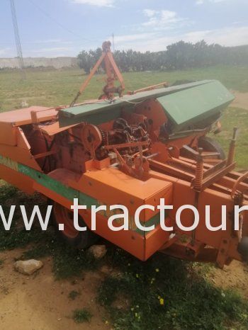 À vendre Presse à paille – Brissa Gallignani 3690 Bon état complet