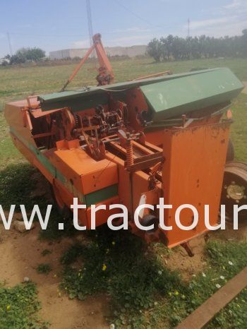 À vendre Presse à paille – Brissa Gallignani 3690 Bon état complet